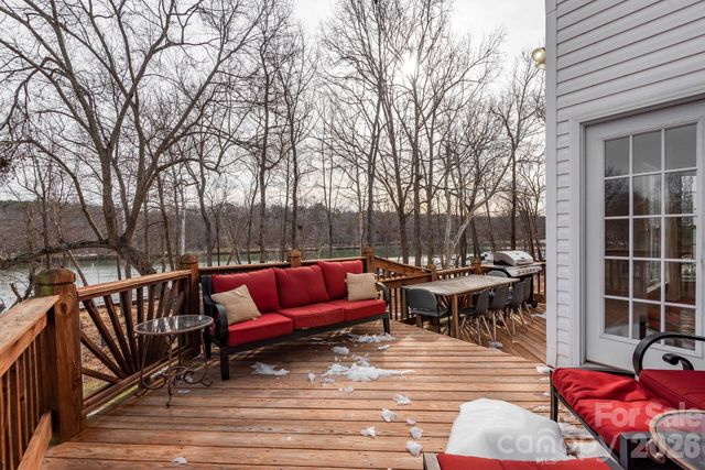 156 Lighthouse Road, Mount Holly, NC 28120