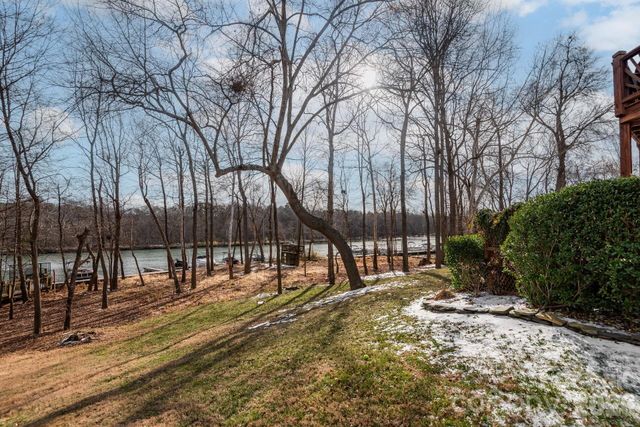 156 Lighthouse Road, Mount Holly, NC 28120