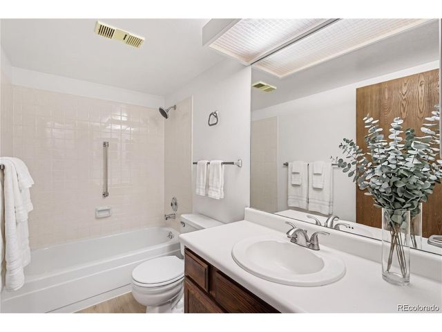 14001 E Marina Dr 103, Aurora, CO 80014