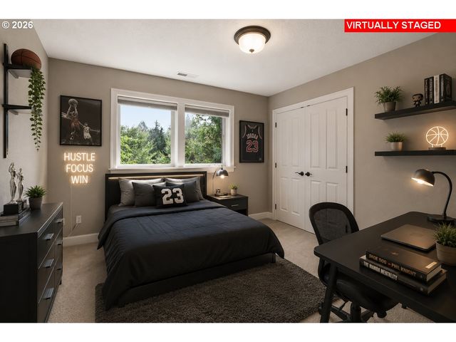 19484 Sw Lorna Ln, Lake Oswego, OR 97035