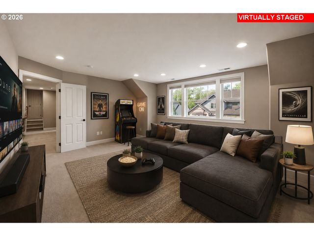 19484 Sw Lorna Ln, Lake Oswego, OR 97035