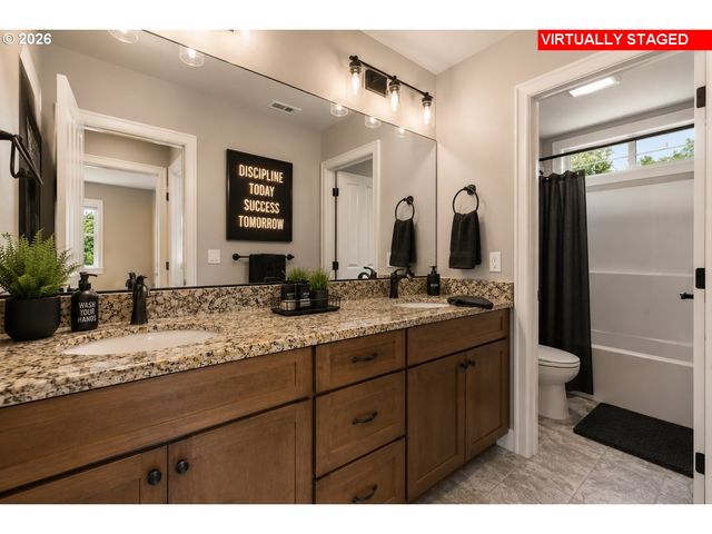 19484 Sw Lorna Ln, Lake Oswego, OR 97035