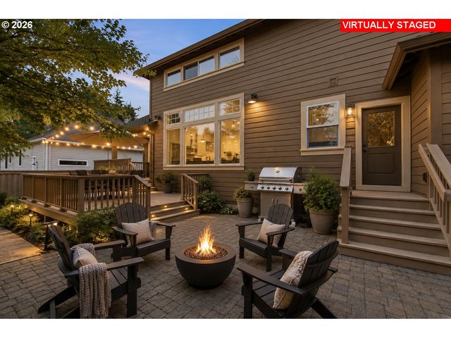 19484 Sw Lorna Ln, Lake Oswego, OR 97035