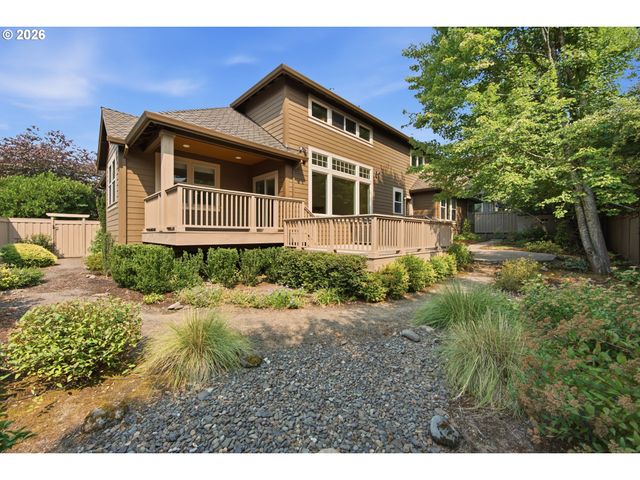 19484 Sw Lorna Ln, Lake Oswego, OR 97035