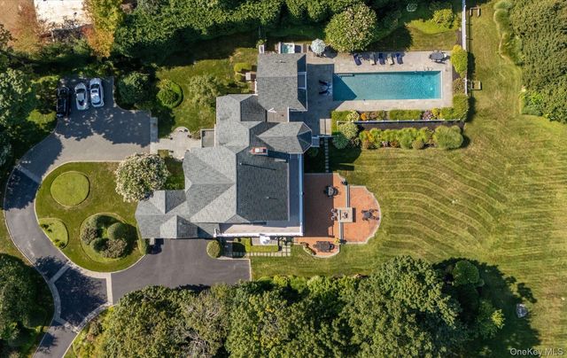 1 Pembroke Drive, Glen Cove, NY 11542