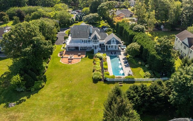 1 Pembroke Drive, Glen Cove, NY 11542