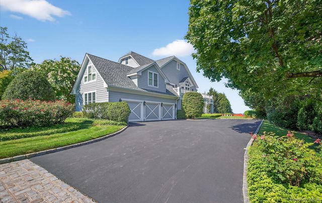 1 Pembroke Drive, Glen Cove, NY 11542