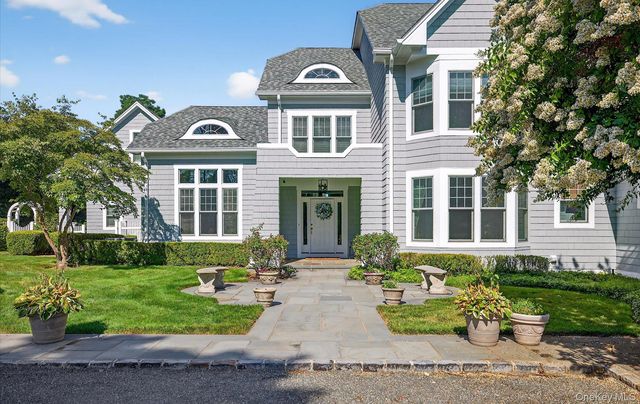 1 Pembroke Drive, Glen Cove, NY 11542