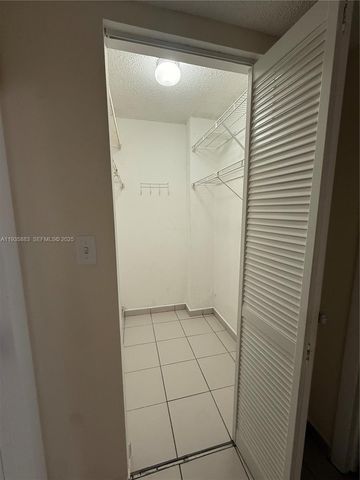 5033 NW 7th St 408, Miami, FL 33126