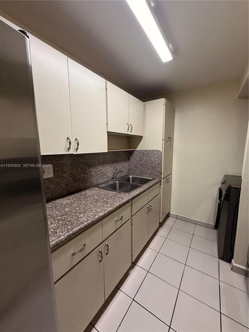 5033 NW 7th St 408, Miami, FL 33126