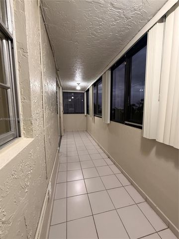 5033 NW 7th St 408, Miami, FL 33126