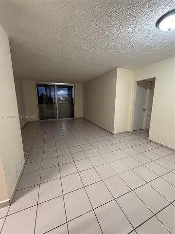 5033 NW 7th St 408, Miami, FL 33126