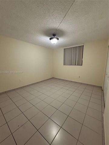 5033 NW 7th St 408, Miami, FL 33126