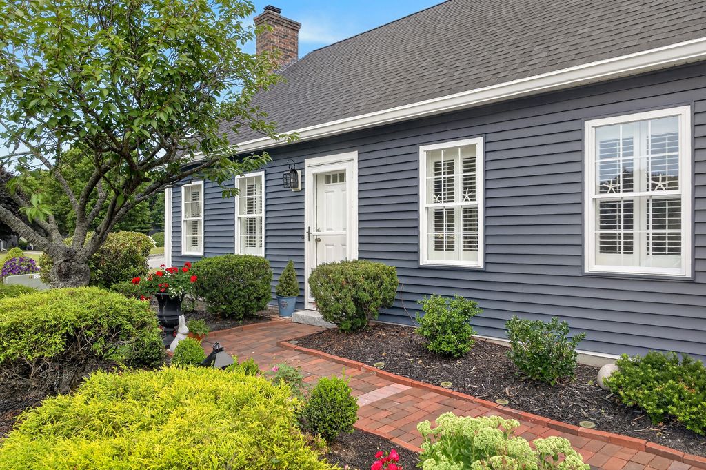 11 Greenbriar Way 11, South Portland, ME 04106 — exterior