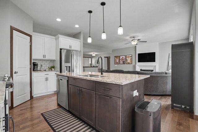 2921 Timber Cove Drive, Cedar Falls, IA 50613