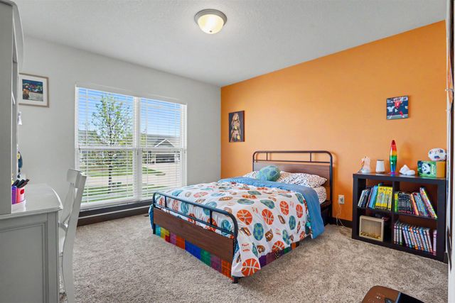 2921 Timber Cove Drive, Cedar Falls, IA 50613
