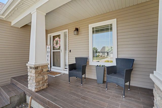 2921 Timber Cove Drive, Cedar Falls, IA 50613