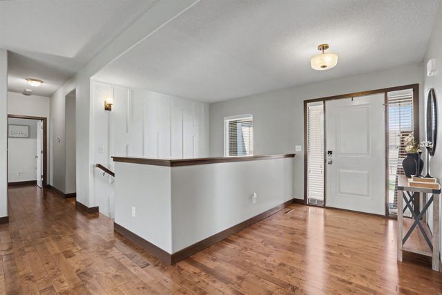 2921 Timber Cove Drive, Cedar Falls, IA 50613