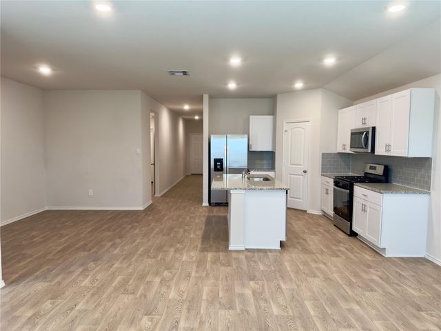 1714 Windsor BLVD, Lockhart, TX 78644