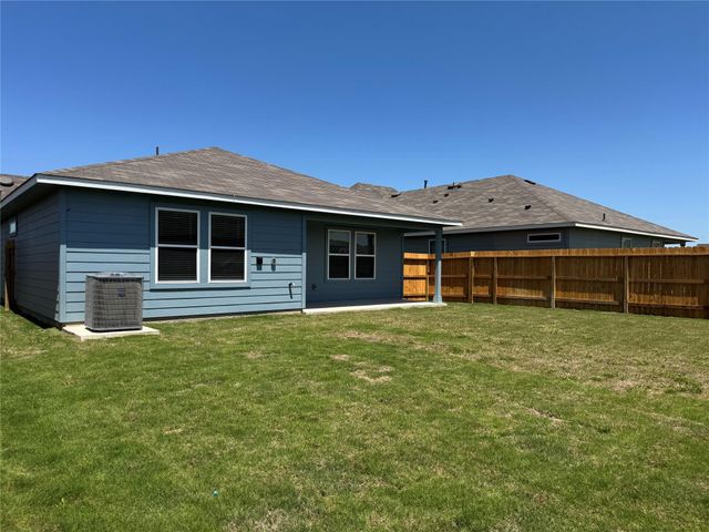 1714 Windsor BLVD, Lockhart, TX 78644