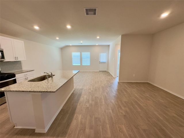 1714 Windsor BLVD, Lockhart, TX 78644