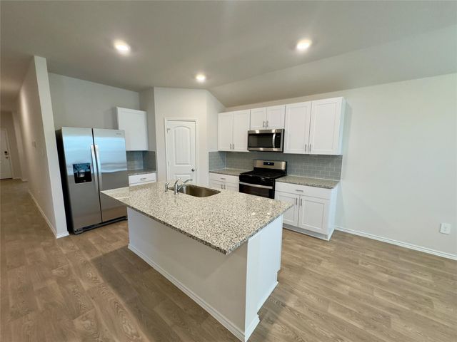 1714 Windsor BLVD, Lockhart, TX 78644