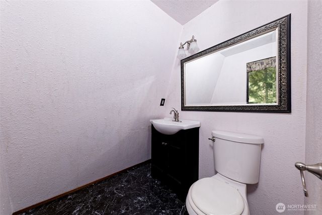 830 N Lake Cushman Road, Hoodsport, WA 98548