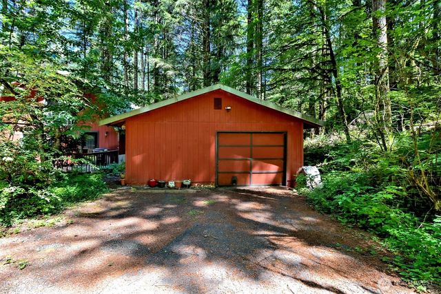 830 N Lake Cushman Road, Hoodsport, WA 98548