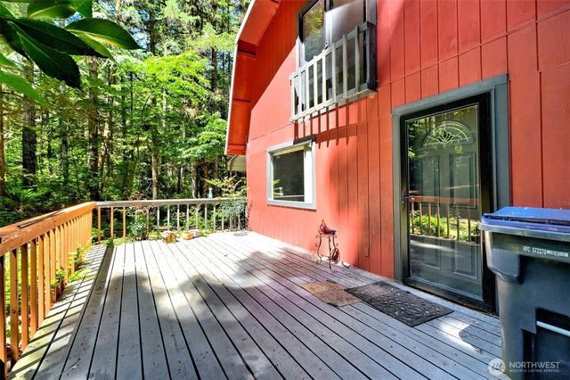 830 N Lake Cushman Road, Hoodsport, WA 98548