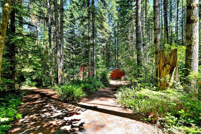 830 N Lake Cushman Road, Hoodsport, WA 98548