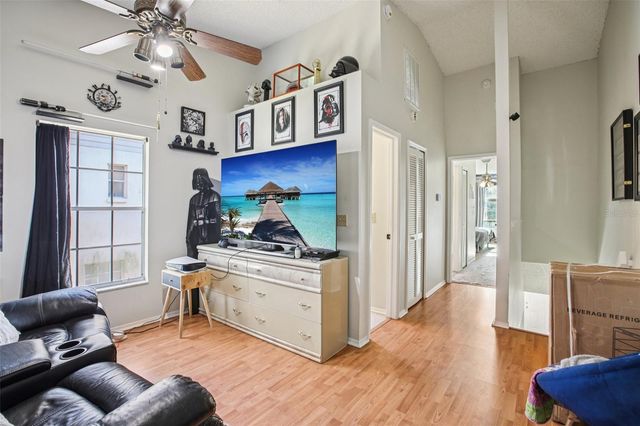 2316 FLETCHERS POINT CIRCLE, Tampa, FL 33613