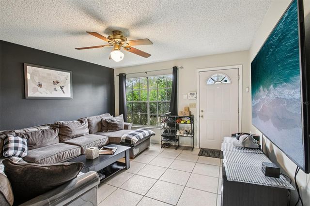 2316 FLETCHERS POINT CIRCLE, Tampa, FL 33613