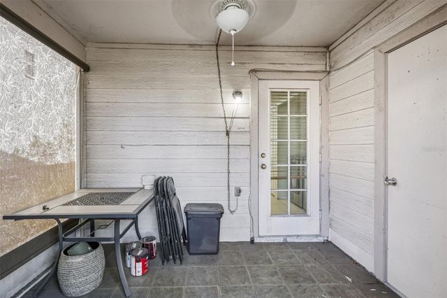 2316 FLETCHERS POINT CIRCLE, Tampa, FL 33613