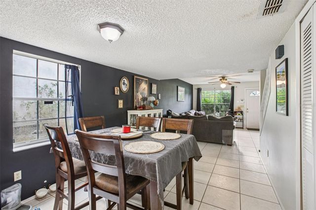 2316 FLETCHERS POINT CIRCLE, Tampa, FL 33613