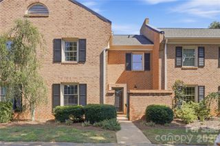 6816 Dumbarton Drive, Charlotte, NC 28210