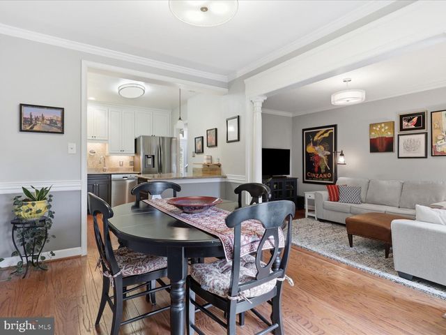 2712 KENWOOD AVE, Alexandria, VA 22302