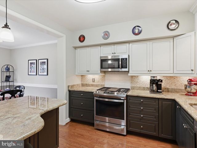 2712 KENWOOD AVE, Alexandria, VA 22302