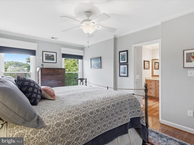 2712 KENWOOD AVE, Alexandria, VA 22302