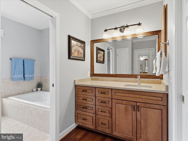2712 KENWOOD AVE, Alexandria, VA 22302