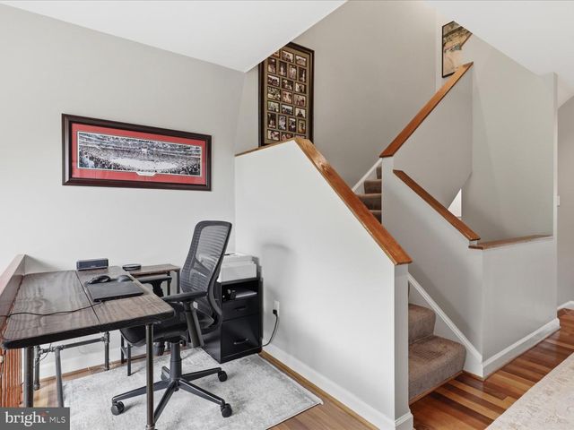2712 KENWOOD AVE, Alexandria, VA 22302