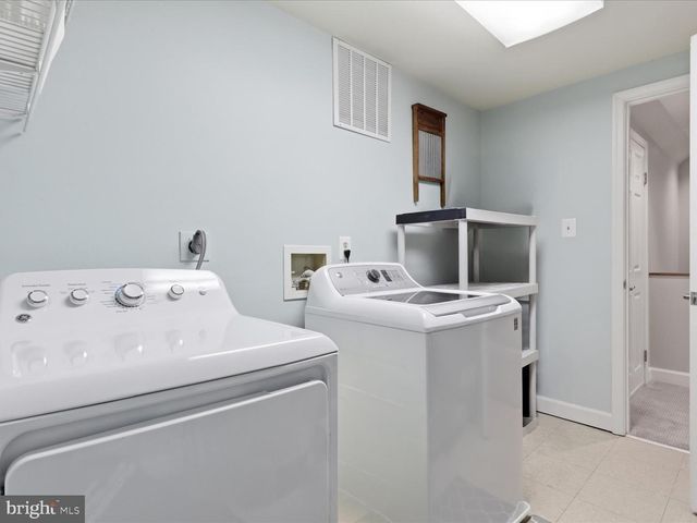 2712 KENWOOD AVE, Alexandria, VA 22302