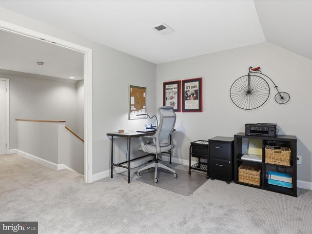 2712 KENWOOD AVE, Alexandria, VA 22302