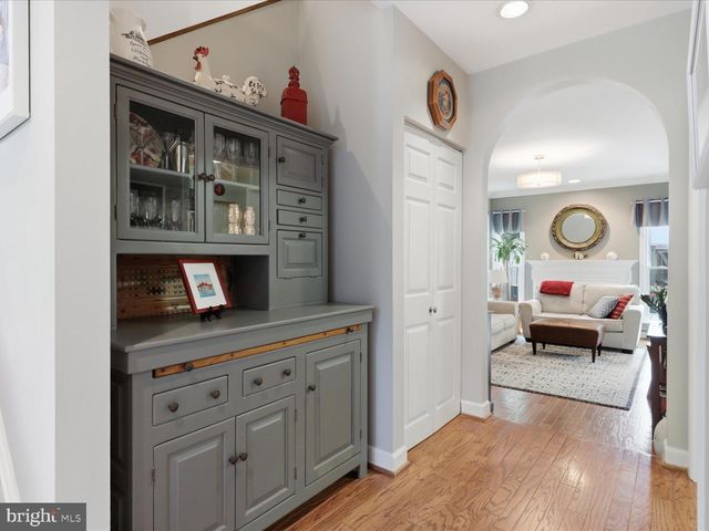 2712 KENWOOD AVE, Alexandria, VA 22302