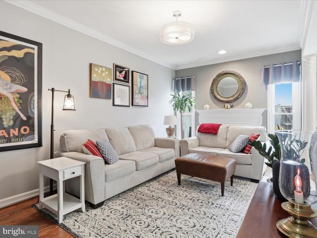 2712 KENWOOD AVE, Alexandria, VA 22302