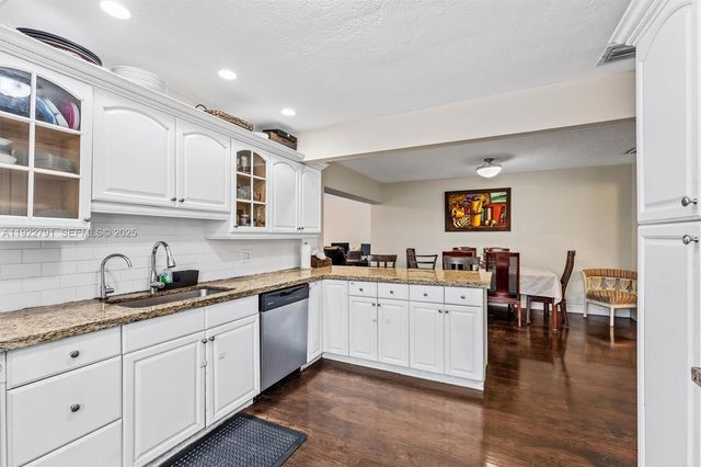 3321 NW 64th St, Fort Lauderdale, FL 33309