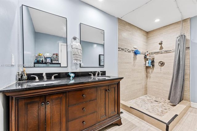 3321 NW 64th St, Fort Lauderdale, FL 33309