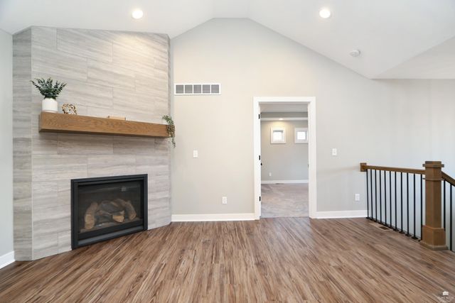 216 Highland Pointe Drive, Manhattan, KS 66503