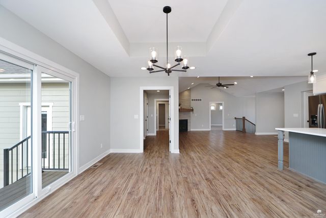 216 Highland Pointe Drive, Manhattan, KS 66503