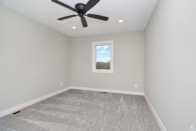 216 Highland Pointe Drive, Manhattan, KS 66503