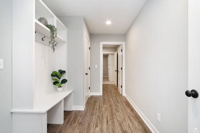 216 Highland Pointe Drive, Manhattan, KS 66503